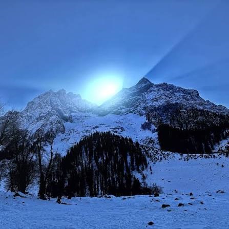 Snow Returns to Kashmir: Gulmarg, Zojila and Pir Panjal Get Season’s First Cover