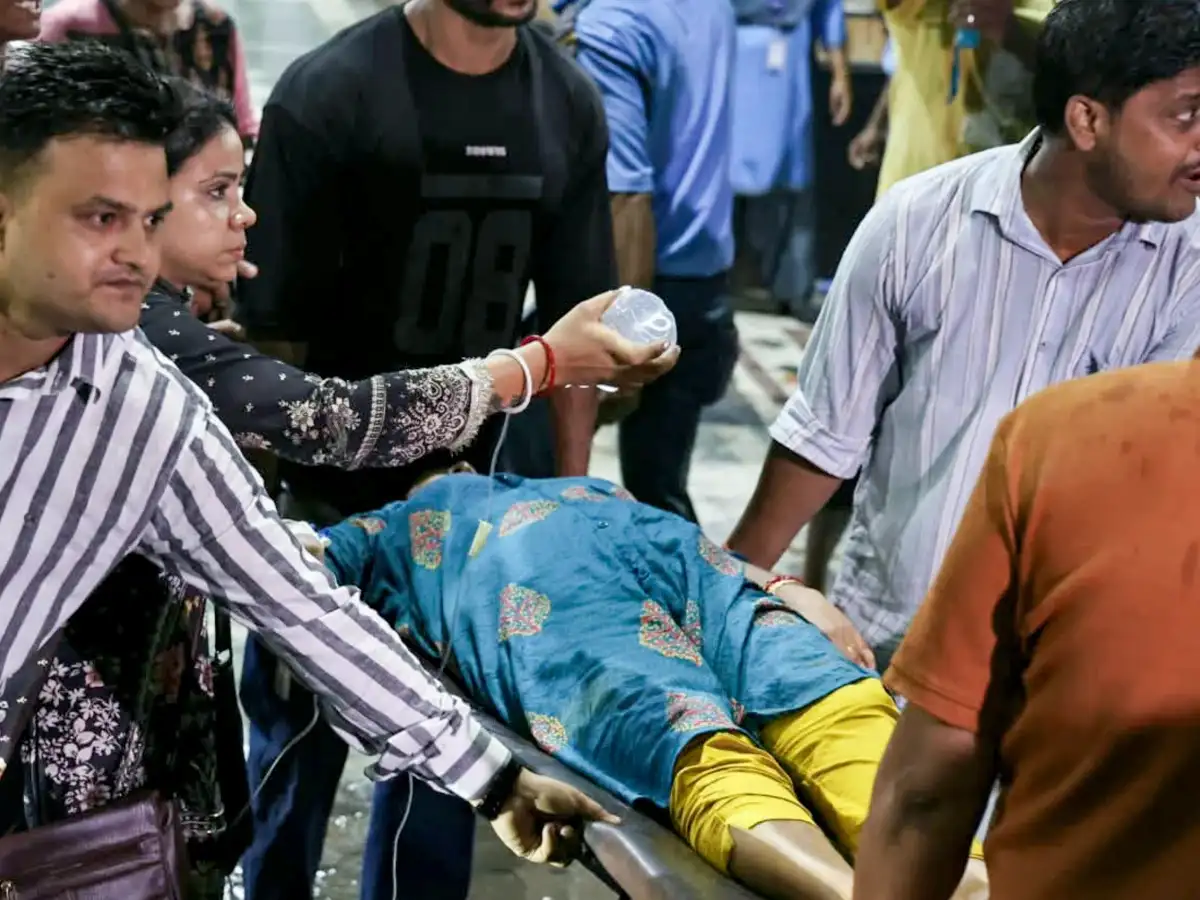 Kolkata Durga Puja Stampede Kills 19: 12 Detained as Probe Begins