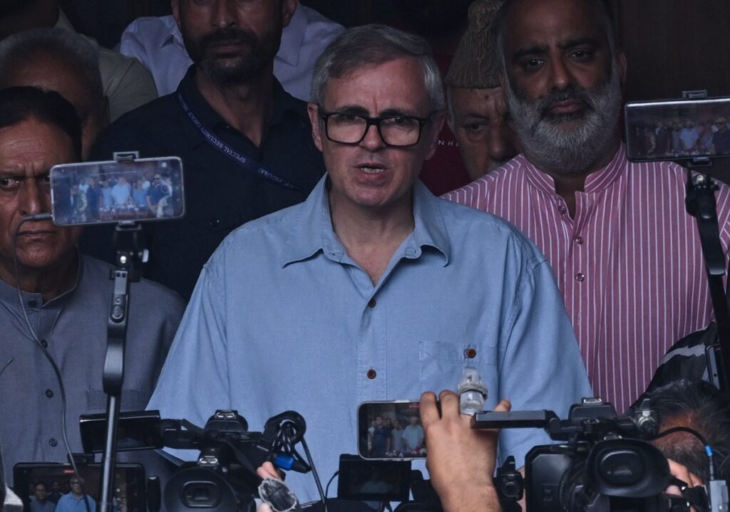 From Kashmir to Delhi? Omar Abdullah Questions Internet Suspension Ahead of Jantar Mantar Protest